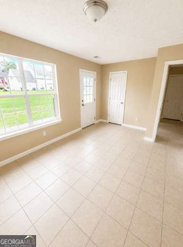5706 Hidden Brook Circle, Atlanta, GA 30349