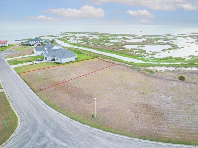 60 Southpointe Cir., Rockport, TX 78382