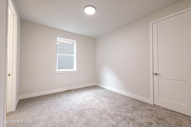 877 Main St, Wardner, ID 83837