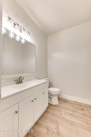 877 Main St, Wardner, ID 83837