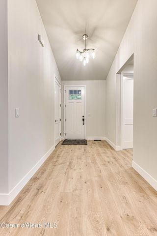 877 Main St, Wardner, ID 83837