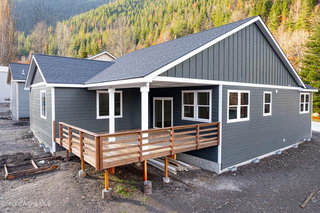 877 Main St, Wardner, ID 83837