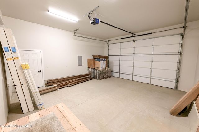 877 Main St, Wardner, ID 83837