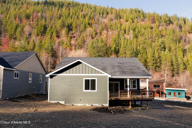 877 Main St, Wardner, ID 83837