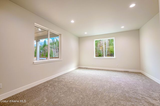 877 Main St, Wardner, ID 83837