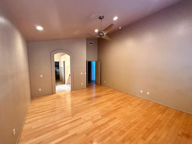 1026 W EUCLID Avenue, Phoenix, AZ 85041
