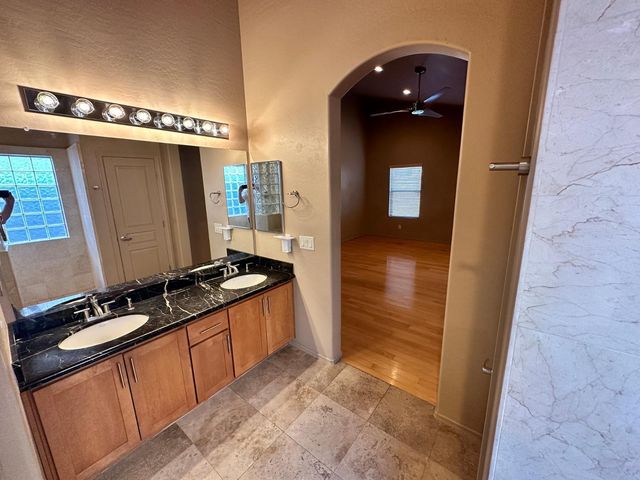 1026 W EUCLID Avenue, Phoenix, AZ 85041