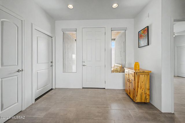 8026 S Galileo Lane, Tucson, AZ 85747
