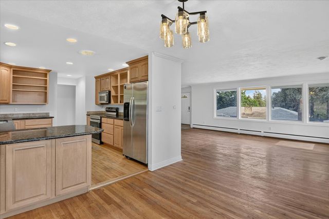 3014 W Weile Ave, Spokane, WA 99208