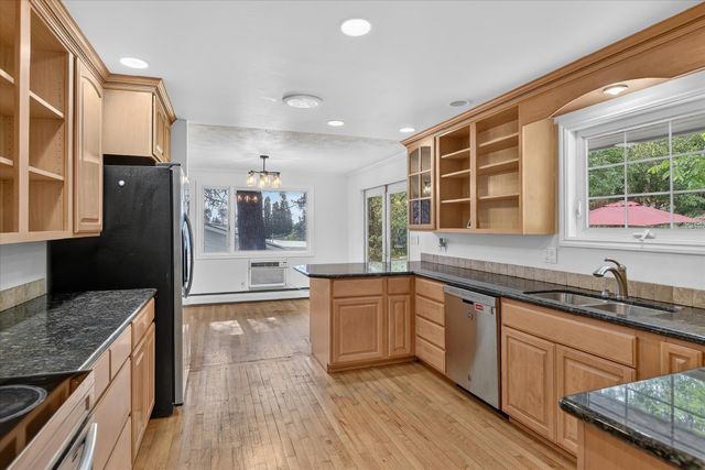 3014 W Weile Ave, Spokane, WA 99208