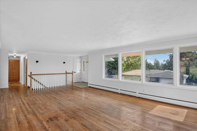 3014 W Weile Ave, Spokane, WA 99208