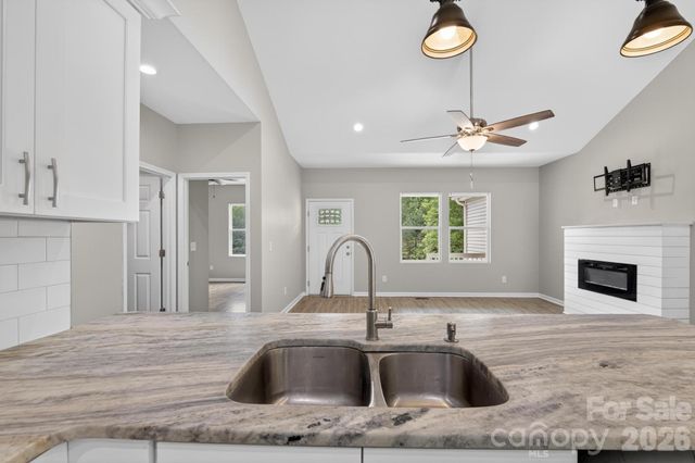2119 South Road, Morganton, NC 28655