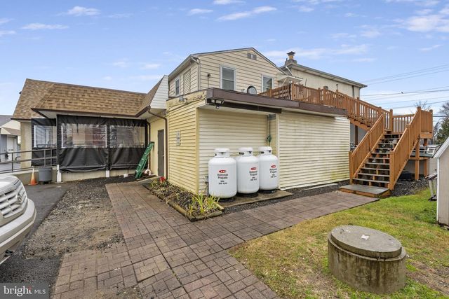 1 MILL CREEK ROAD, Morrisville, PA 19067