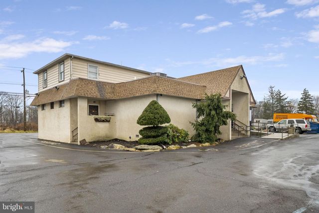 1 MILL CREEK ROAD, Morrisville, PA 19067