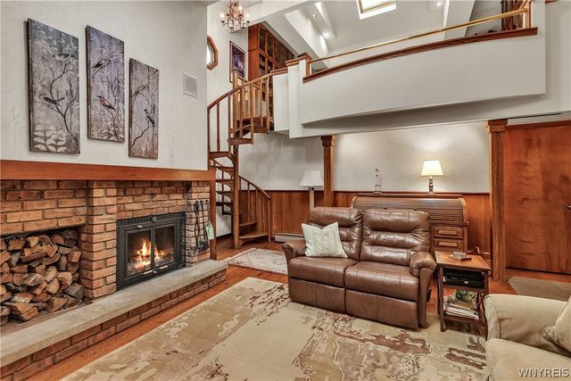84 Carriage Cir, Amherst, NY 14221