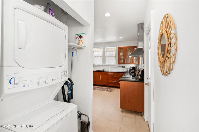 2575 DELLWOOD Avenue, Jacksonville, FL 32204