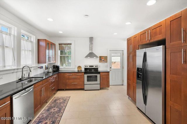 2575 DELLWOOD Avenue, Jacksonville, FL 32204