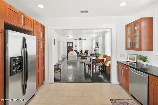 2575 DELLWOOD Avenue, Jacksonville, FL 32204