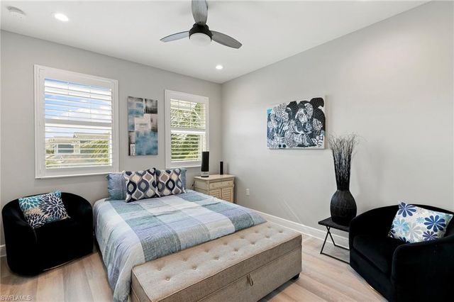 2567 Seychelles DR 207, Naples, FL 34112