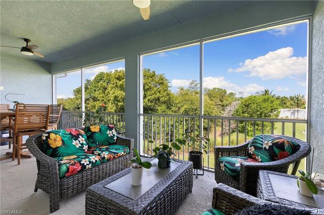 2567 Seychelles DR 207, Naples, FL 34112