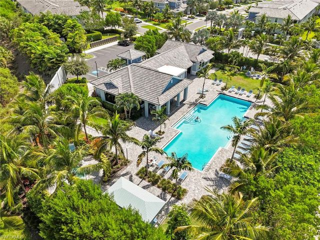 2567 Seychelles DR 207, Naples, FL 34112