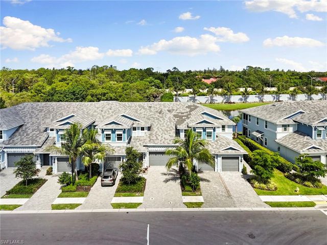 2567 Seychelles DR 207, Naples, FL 34112
