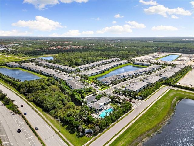 2567 Seychelles DR 207, Naples, FL 34112