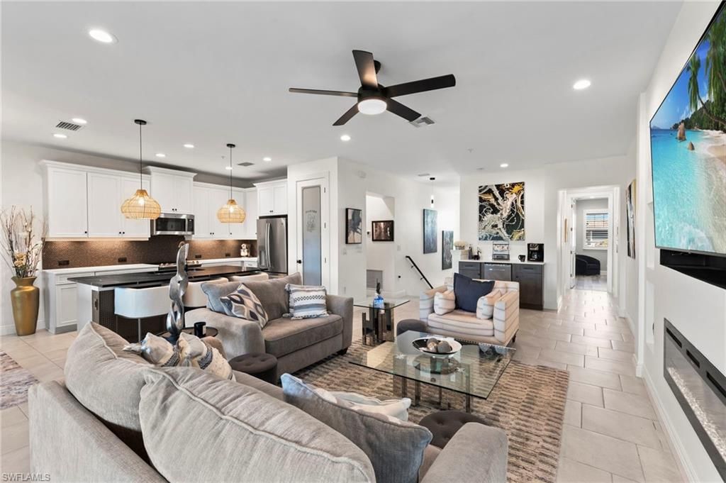 2567 Seychelles DR 207, NAPLES, FL 34112 — photo 5