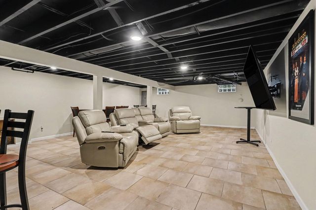 128 Chapel Hill Drive, Battle Creek, MI 49015