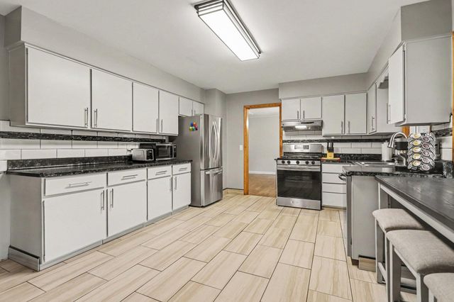 128 Chapel Hill Drive, Battle Creek, MI 49015