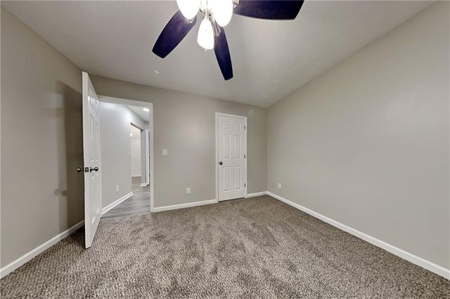 1304 Stephens Pond View, Loganville, GA 30052