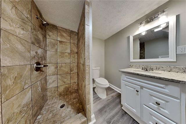 1304 Stephens Pond View, Loganville, GA 30052