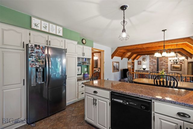 60 E Hitching Post Road, Bozeman, MT 59715