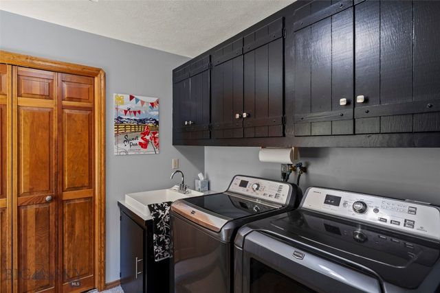 60 E Hitching Post Road, Bozeman, MT 59715