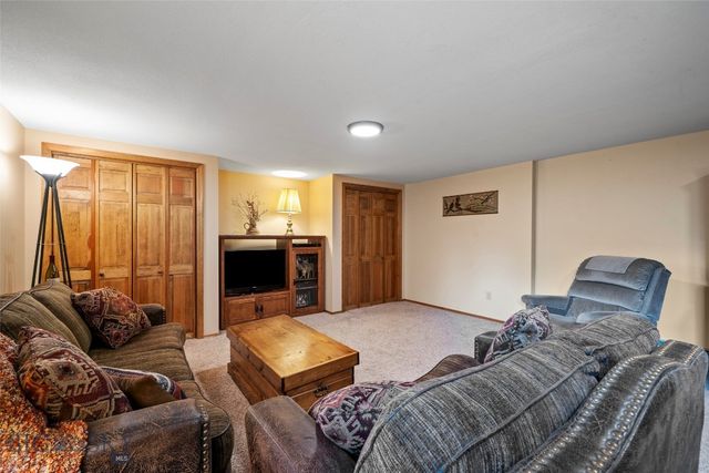 60 E Hitching Post Road, Bozeman, MT 59715