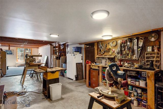 60 E Hitching Post Road, Bozeman, MT 59715