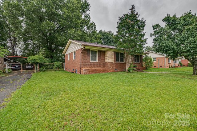 4808 Brooktree Drive, Charlotte, NC 28208