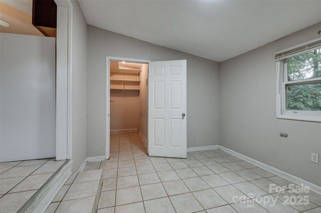 4808 Brooktree Drive, Charlotte, NC 28208