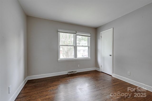 4808 Brooktree Drive, Charlotte, NC 28208