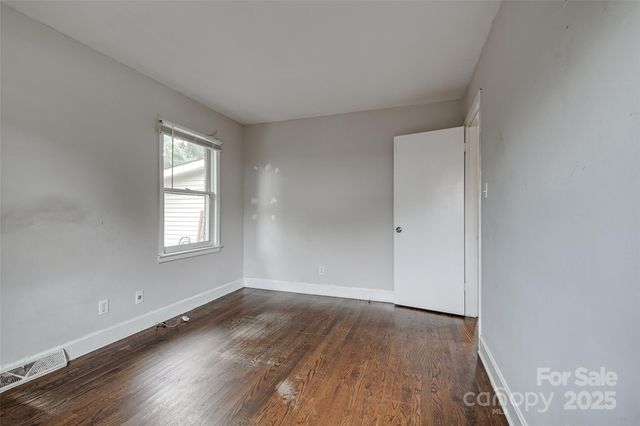4808 Brooktree Drive, Charlotte, NC 28208