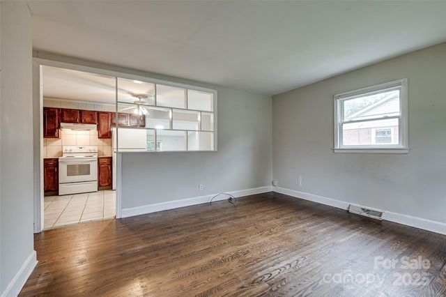 4808 Brooktree Drive, Charlotte, NC 28208