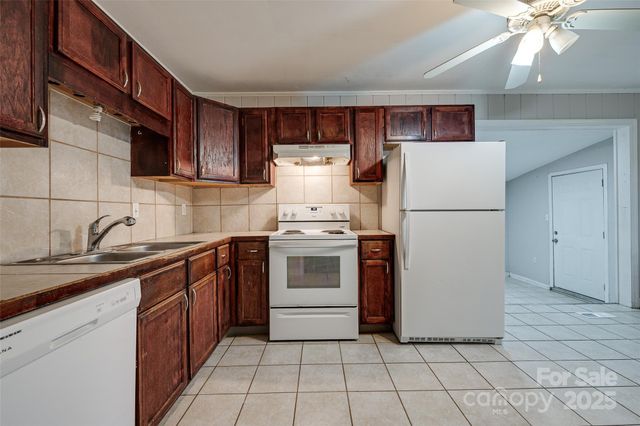 4808 Brooktree Drive, Charlotte, NC 28208