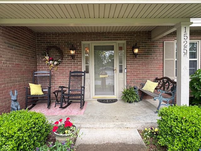 1525 South Drive, Columbus, IN 47201