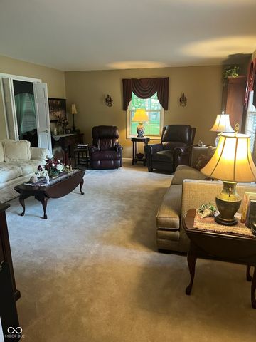 1525 South Drive, Columbus, IN 47201