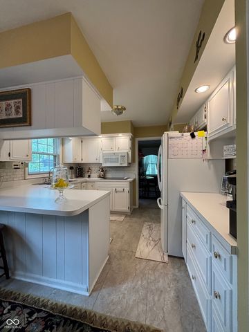 1525 South Drive, Columbus, IN 47201