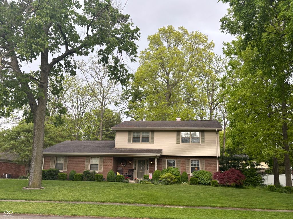 1525 South Drive, Columbus, IN 47201