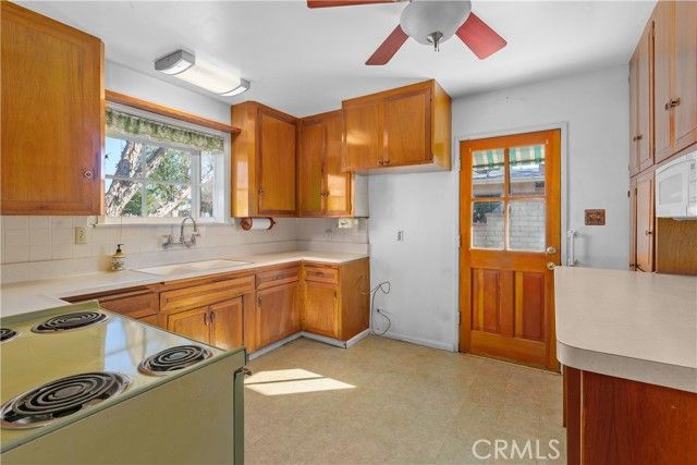 6735 De Anza, Riverside, CA 92506