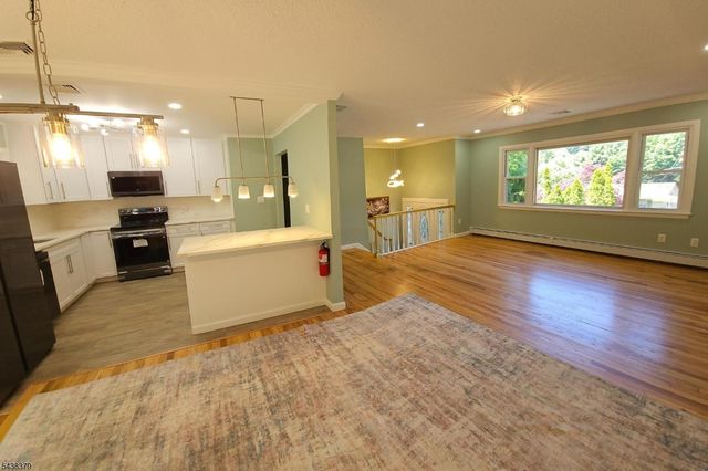504 Edith Rd, Roxbury Twp., NJ 07850