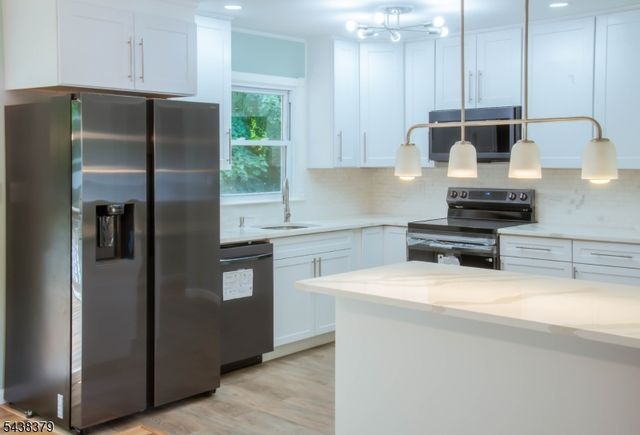 504 Edith Rd, Roxbury Twp., NJ 07850