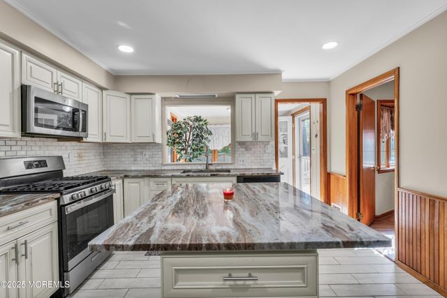 1 Memorial Drive, East Brunswick, NJ 08816